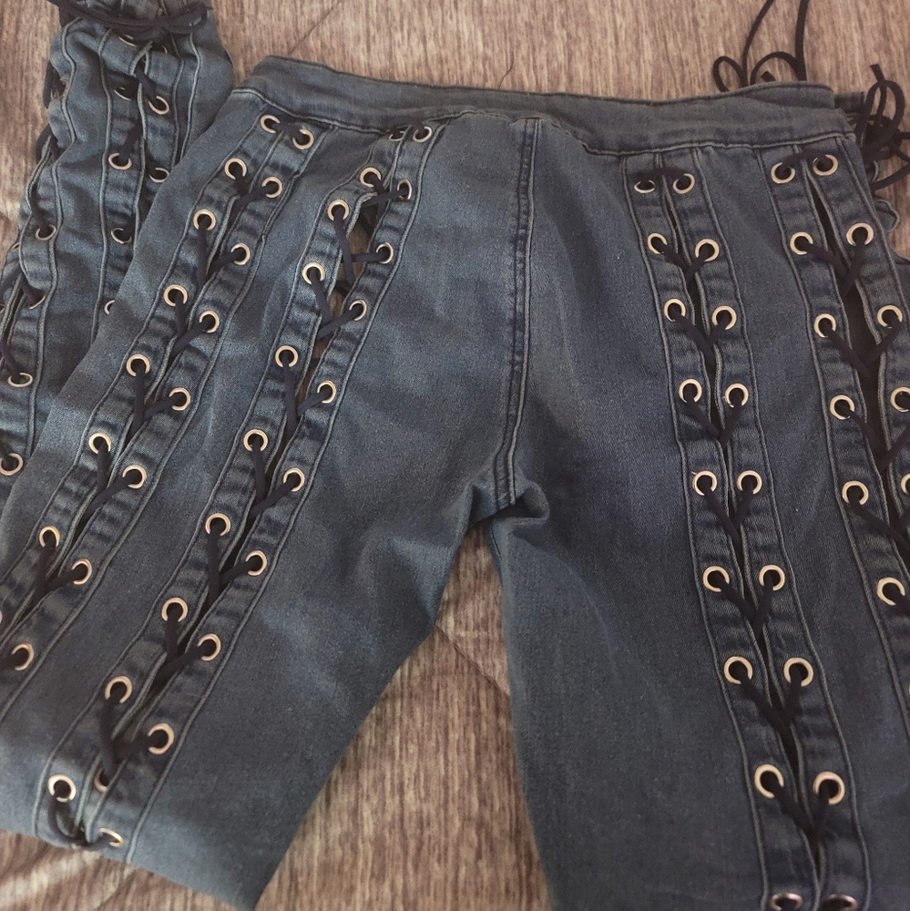 Jeans - Picture 2 of 3